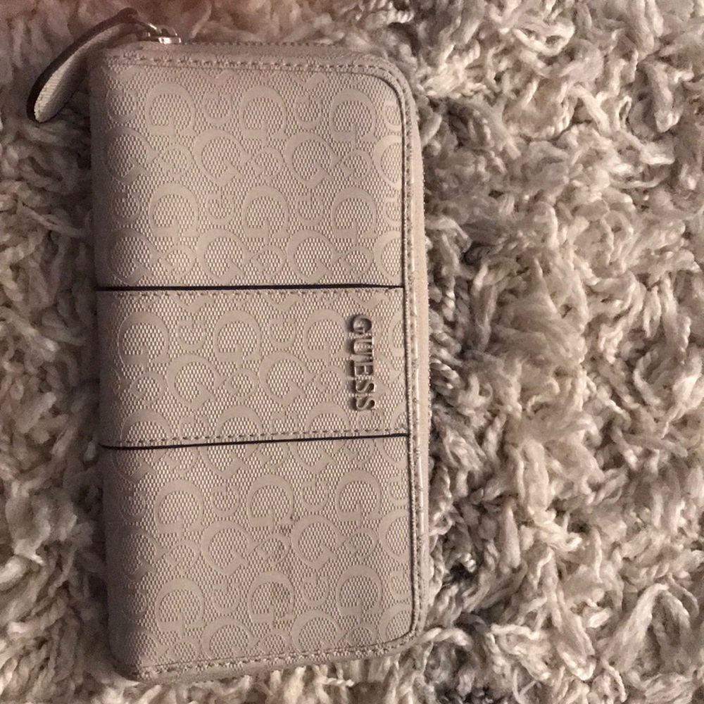 Guess wallet